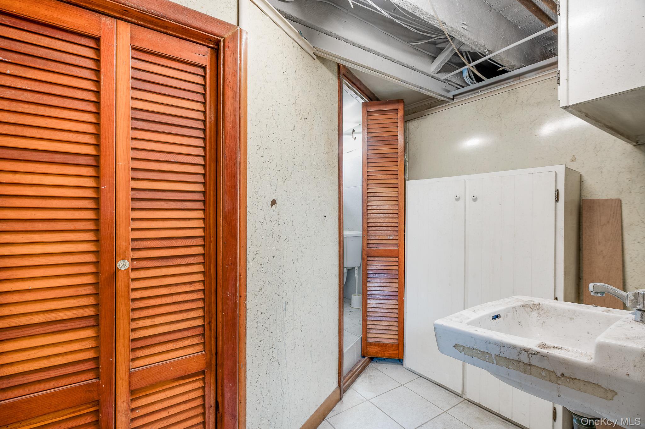 12 Parker Avenue Out of NYC Poughkeepsie, NY 12601