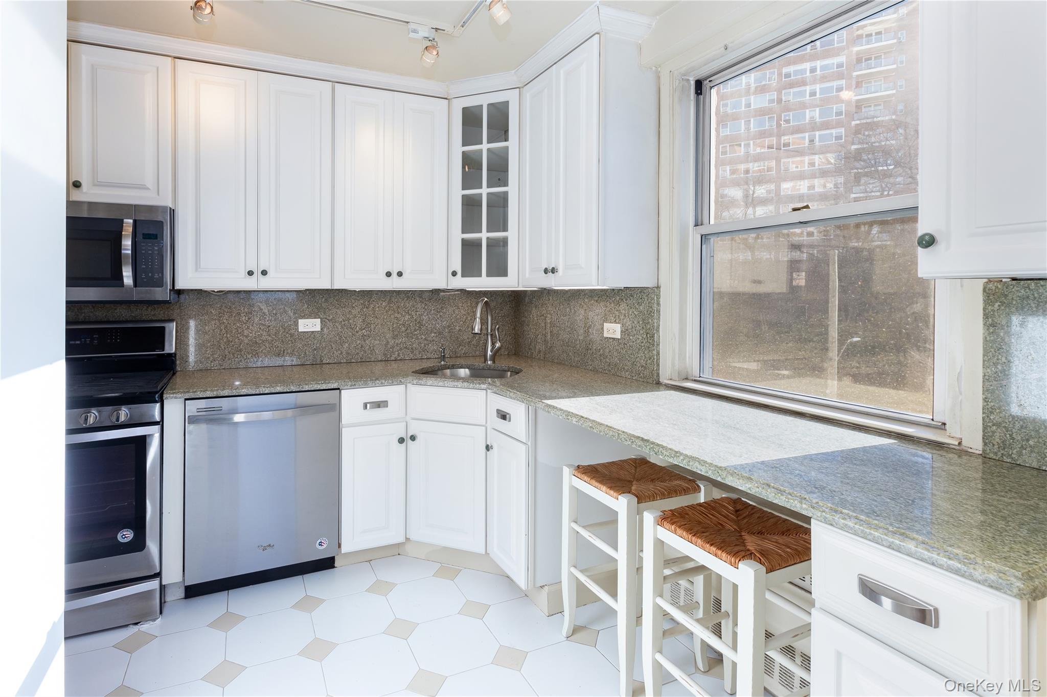 2621 Palisade Avenue 4-J Bronx, NY 10463