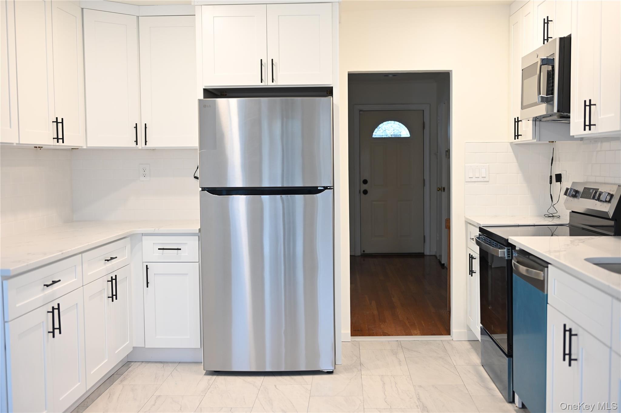 16 Middle Lane Jericho Jericho, NY 11753