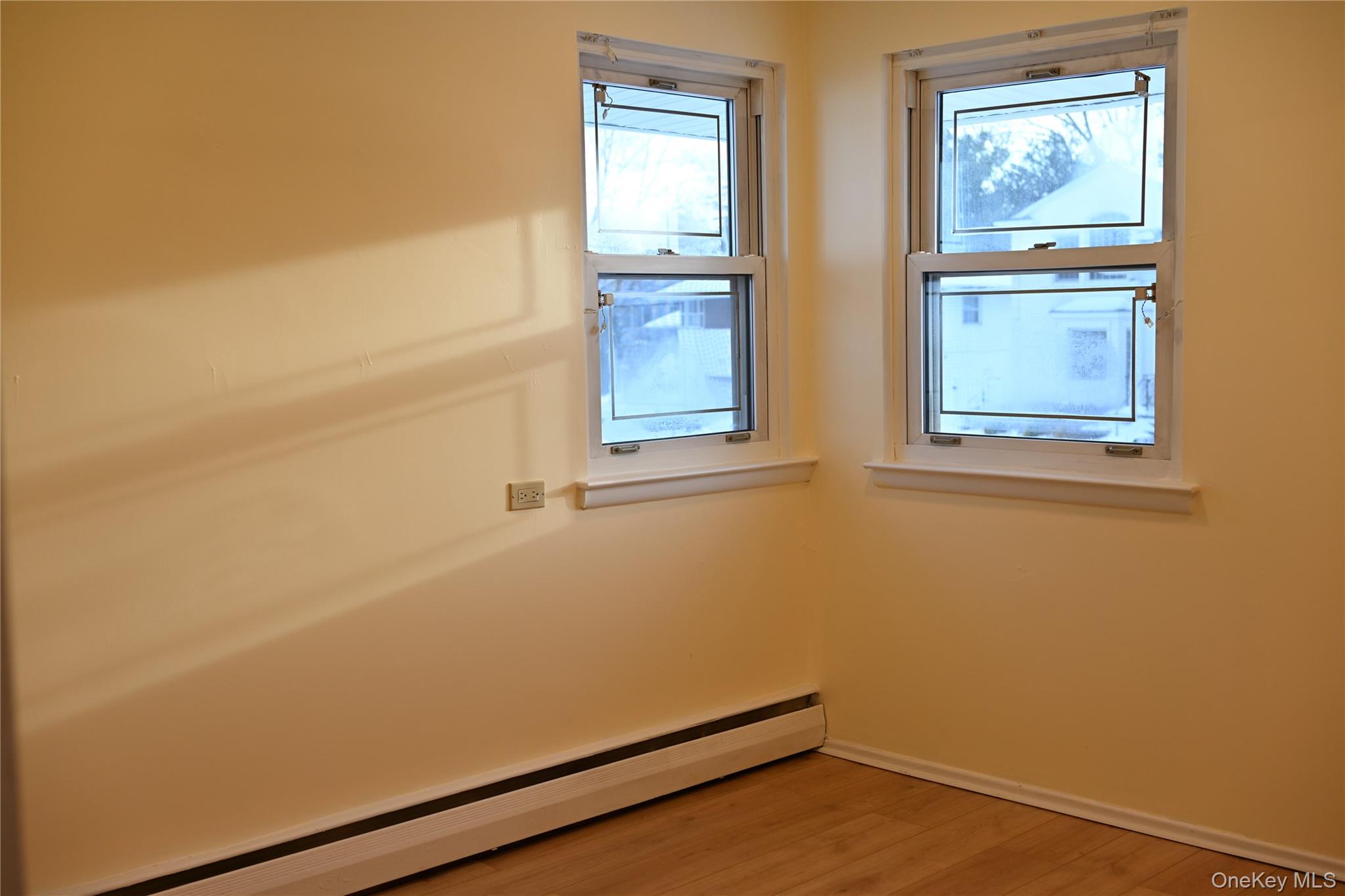 16 Middle Lane Jericho Jericho, NY 11753