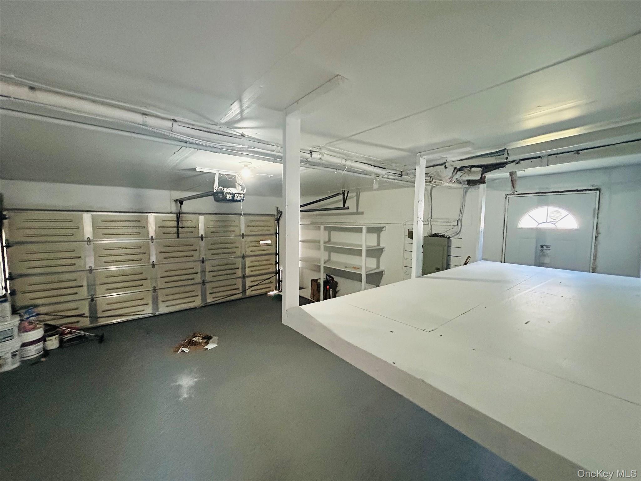 16 Middle Lane Jericho Jericho, NY 11753