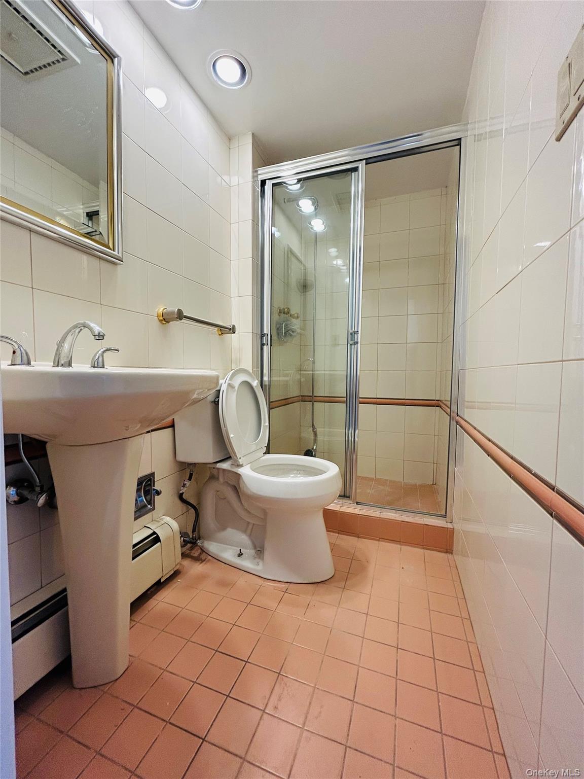 16 Middle Lane Jericho Jericho, NY 11753