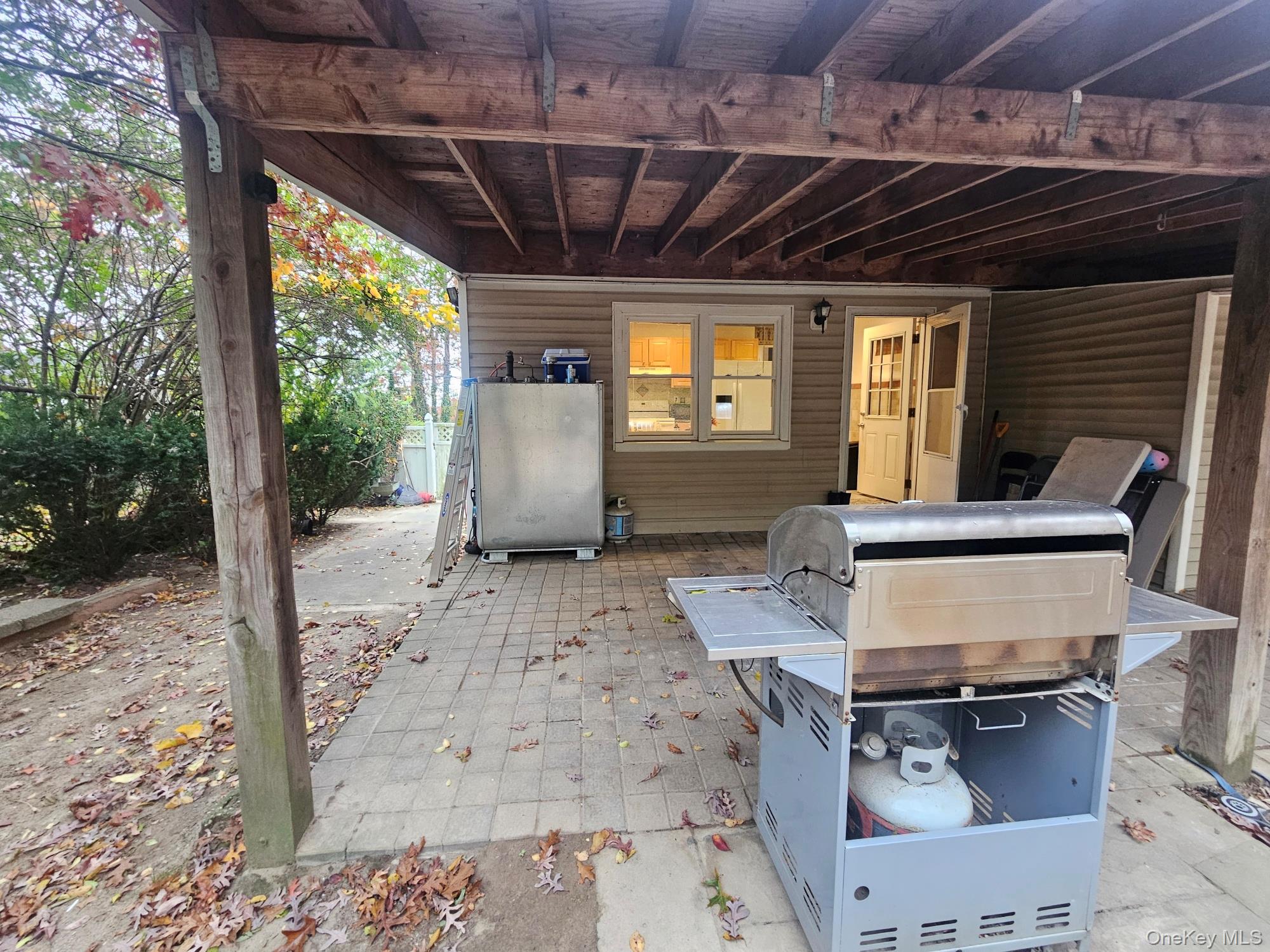 11 Edgewood Avenue Farmingville Farmingville, NY 11738