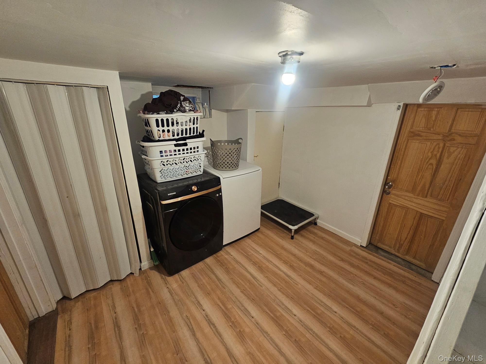 11 Edgewood Avenue Farmingville Farmingville, NY 11738