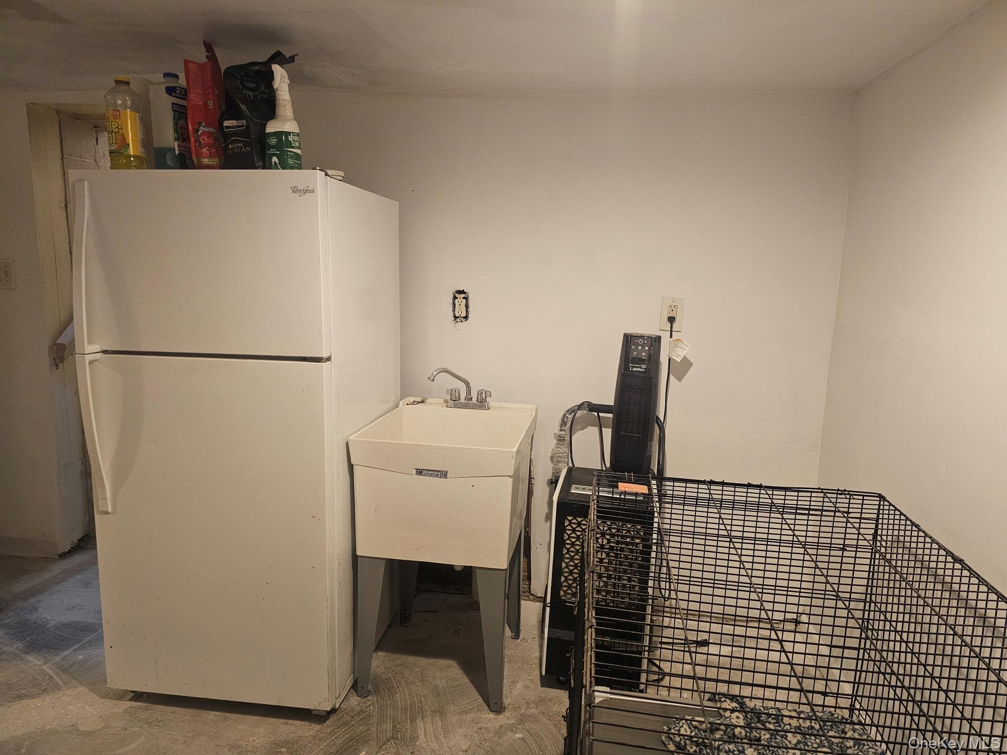 11 Edgewood Avenue Farmingville Farmingville, NY 11738