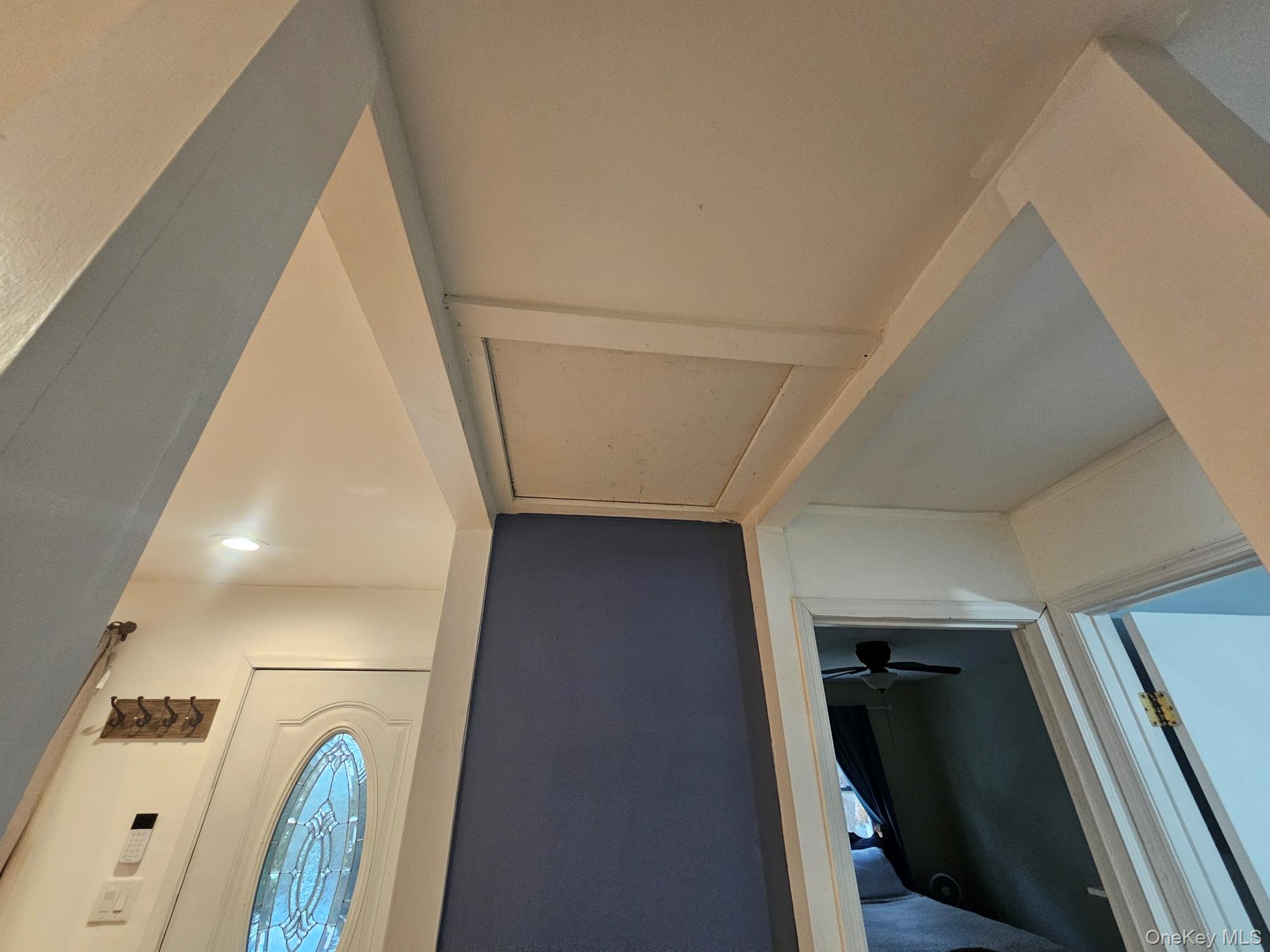 11 Edgewood Avenue Farmingville Farmingville, NY 11738