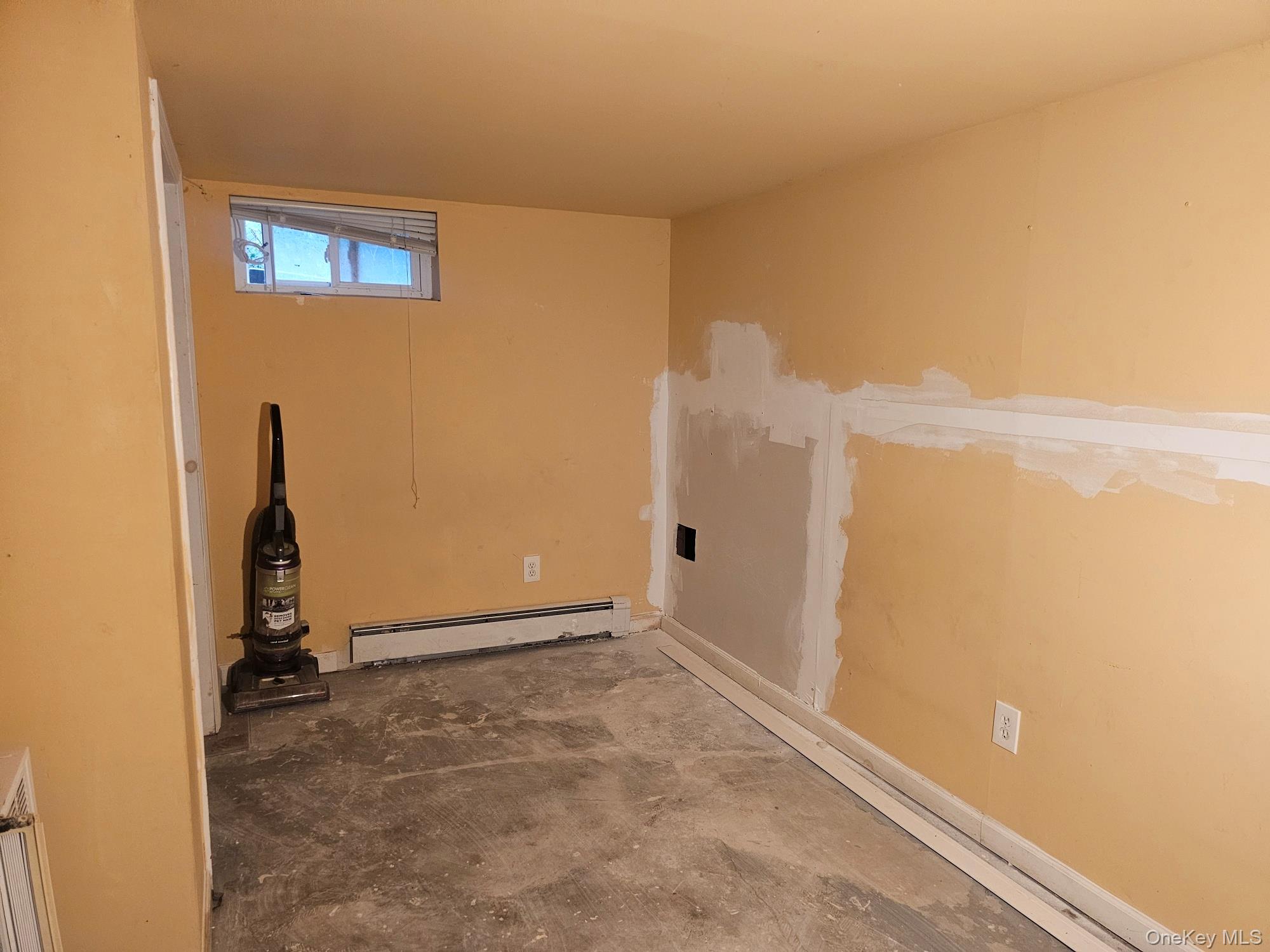 11 Edgewood Avenue Farmingville Farmingville, NY 11738