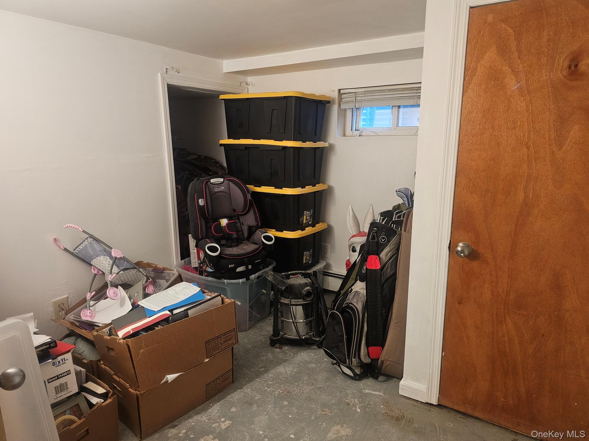 11 Edgewood Avenue Farmingville Farmingville, NY 11738