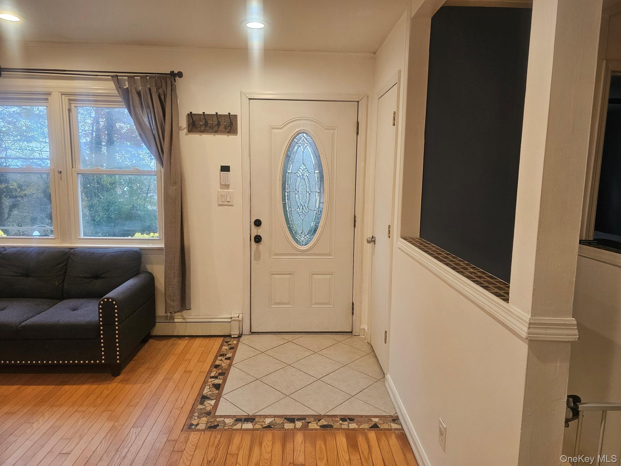 11 Edgewood Avenue Farmingville Farmingville, NY 11738