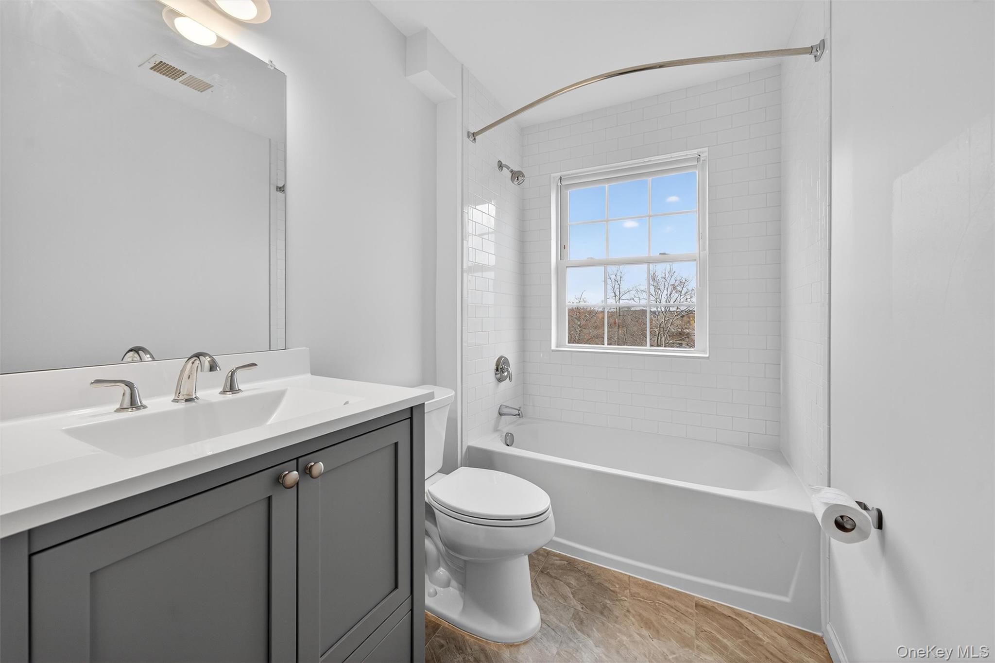 43 Pinto Road E 43 Out of NYC Middletown, NY 10941