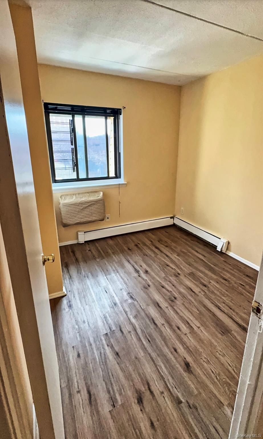 721 Thieriot Avenue Bronx, NY 10473