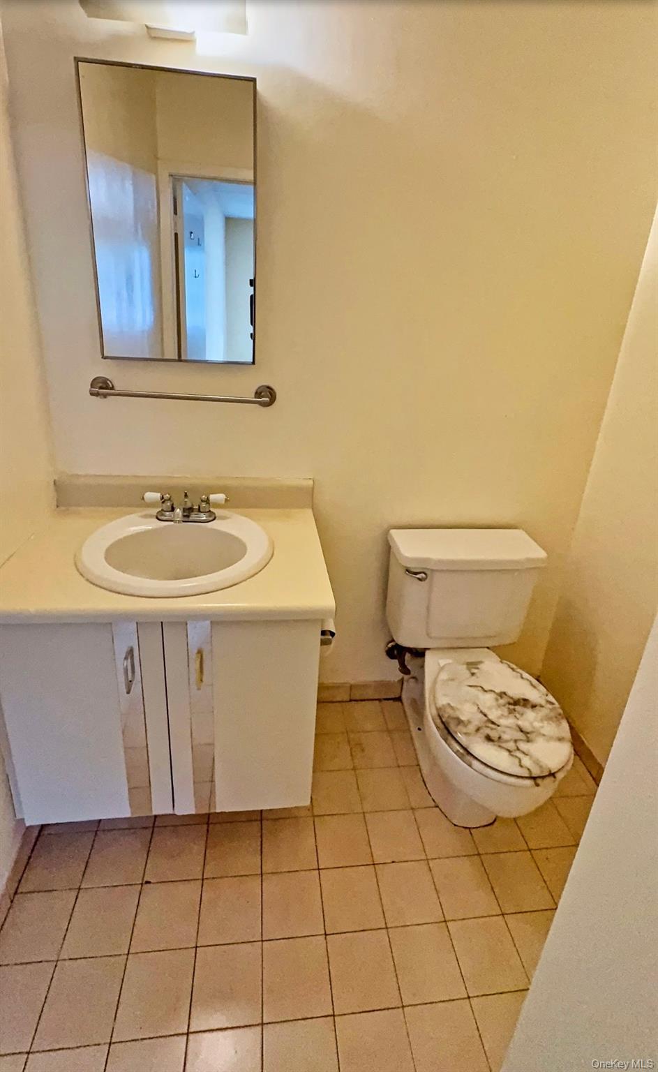 721 Thieriot Avenue Bronx, NY 10473