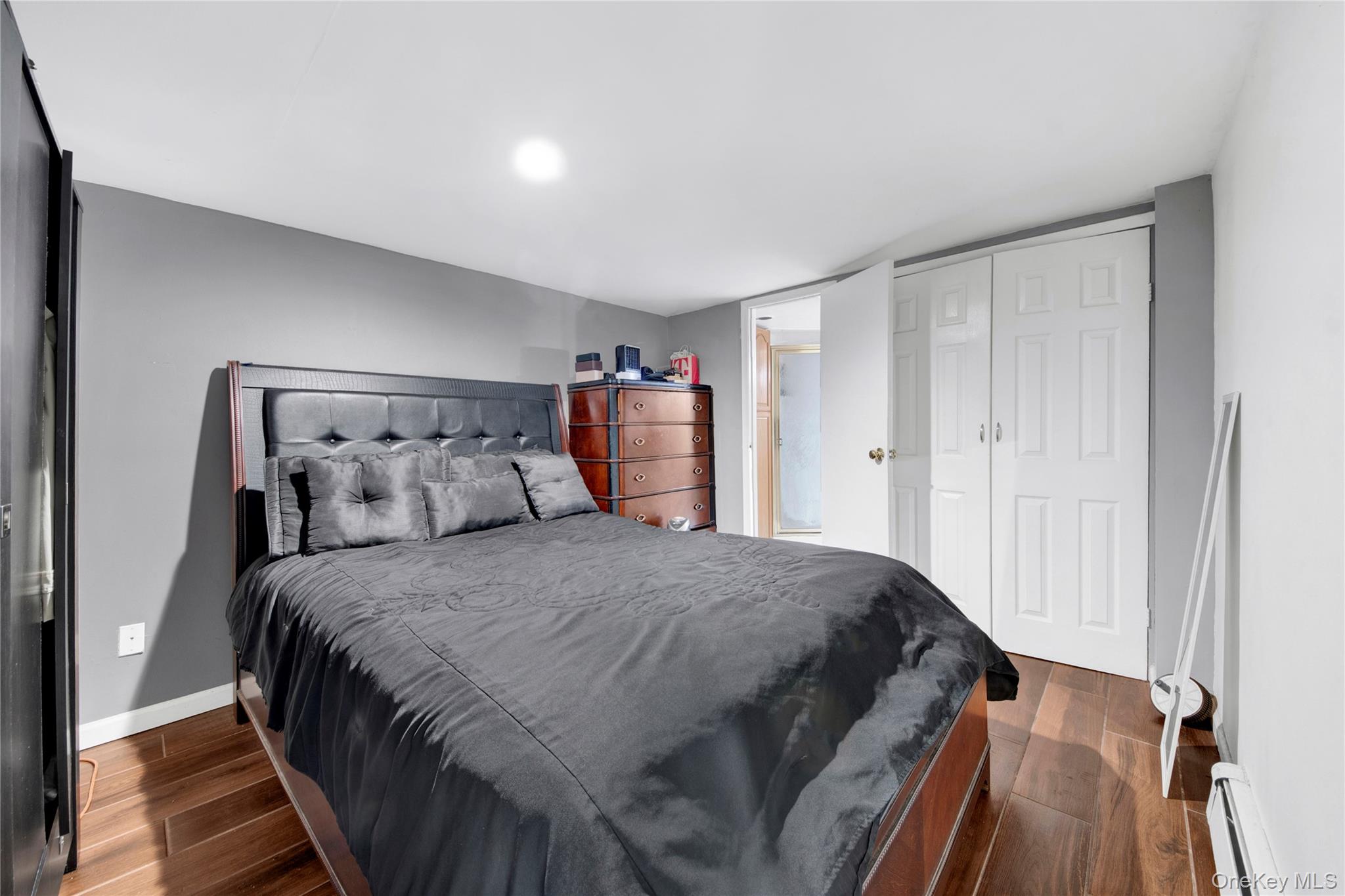 721 Thieriot Avenue Bronx, NY 10473