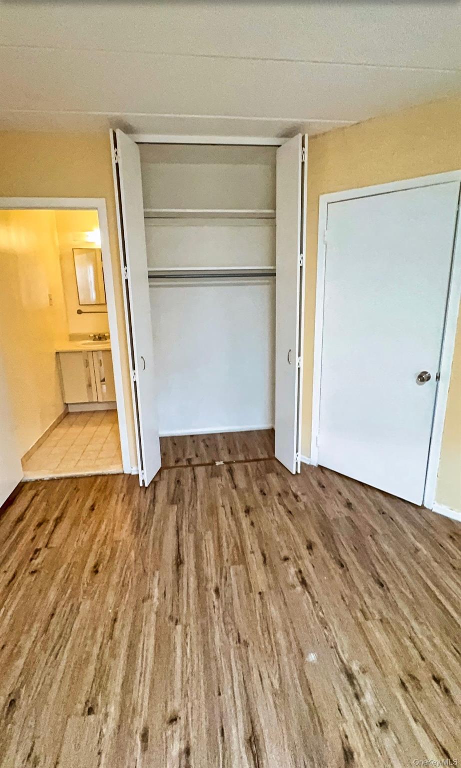 721 Thieriot Avenue Bronx, NY 10473