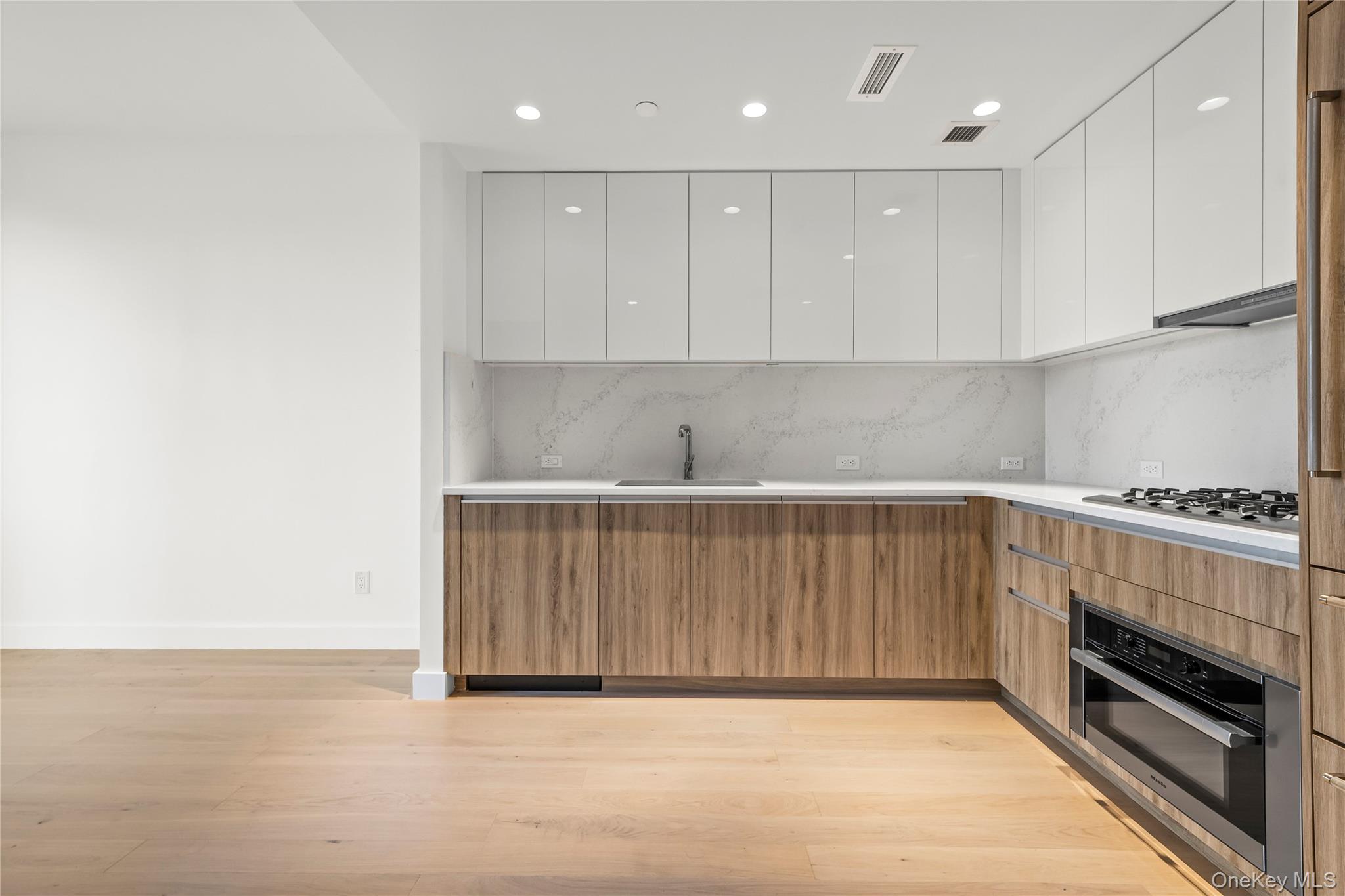 13618 Maple Avenue 5-G Flushing Flushing, NY 11355