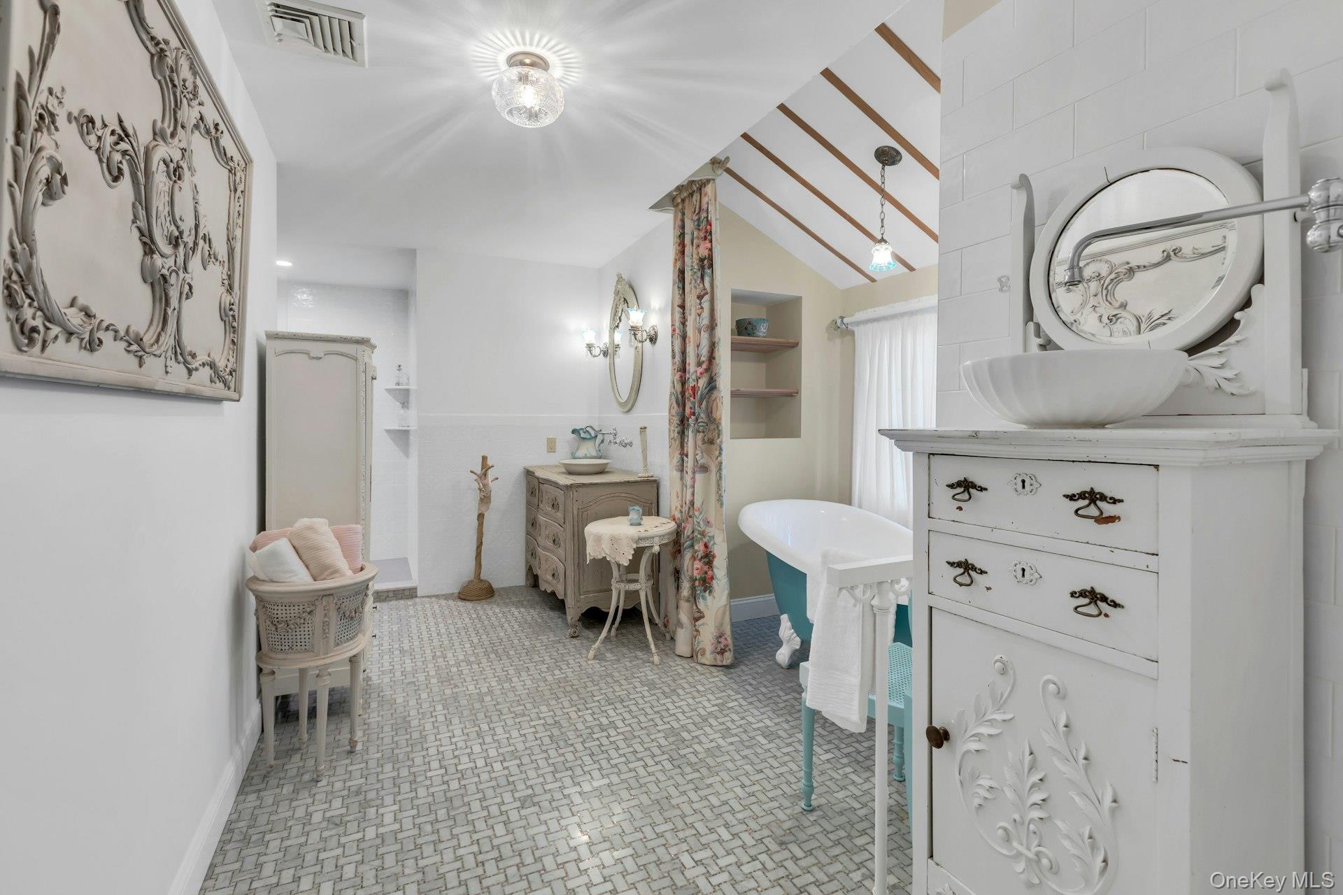 249 Gerritsen Avenue Bayport Bayport, NY 11705