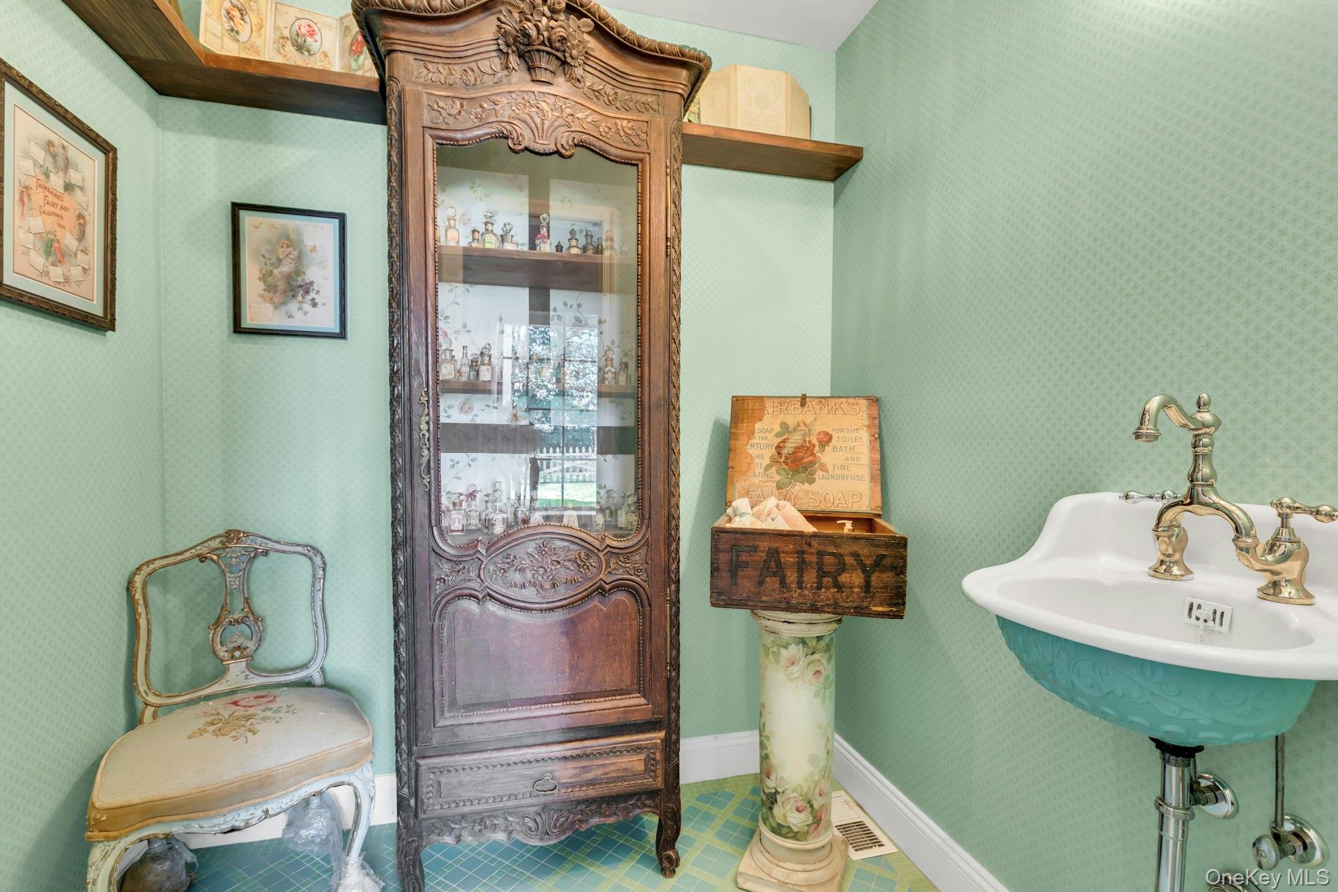 249 Gerritsen Avenue Bayport Bayport, NY 11705