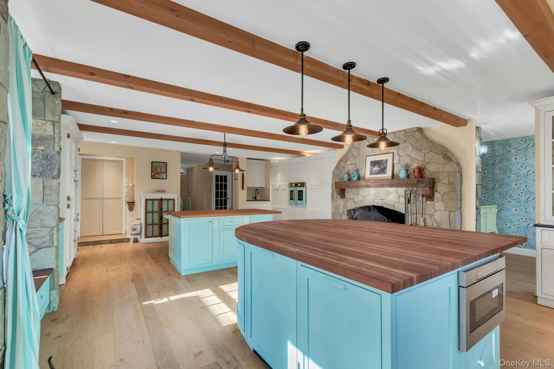 249 Gerritsen Avenue Bayport Bayport, NY 11705