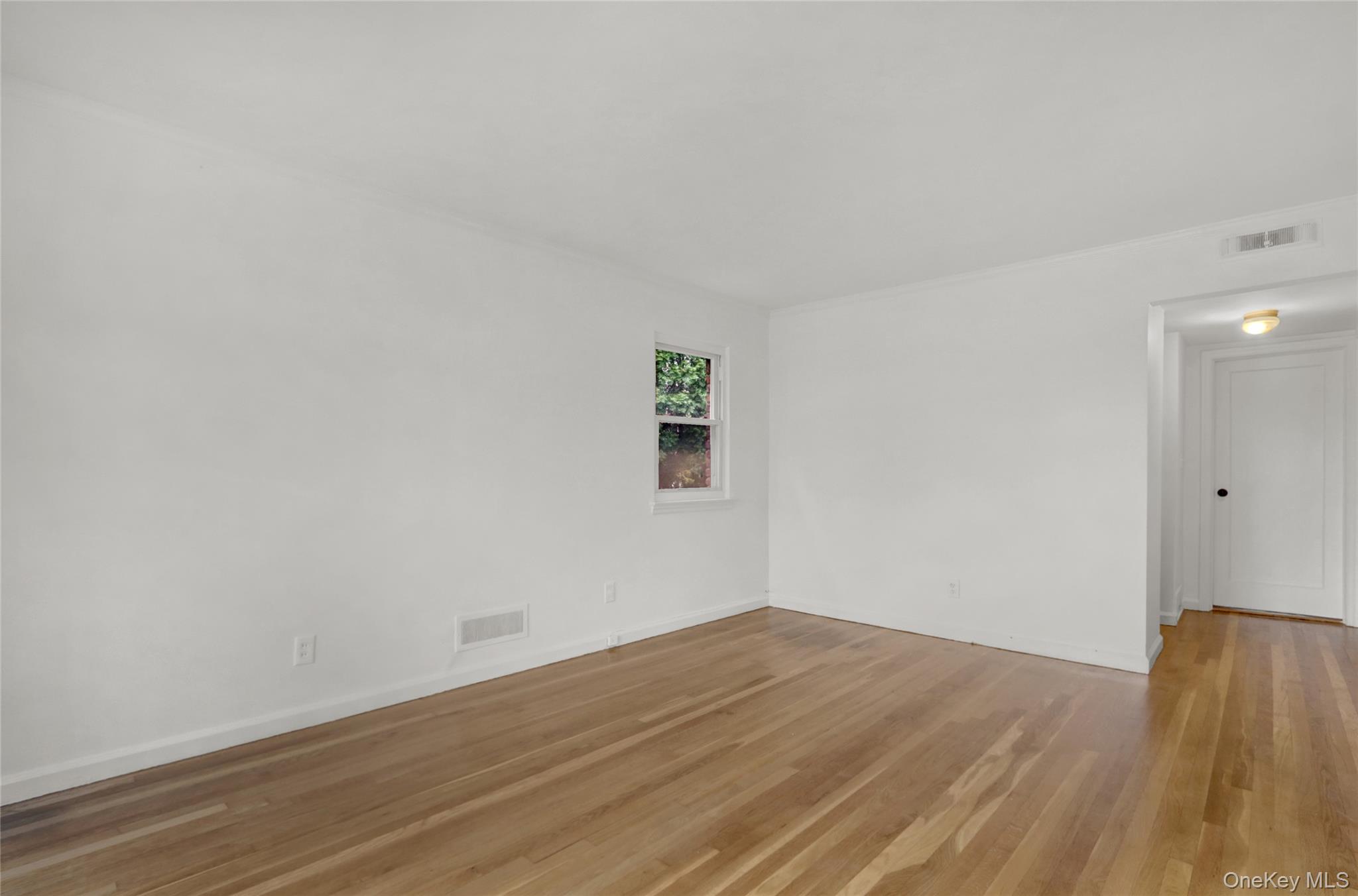 330 Harvard Road S Whole House Garden City South, NY 11530