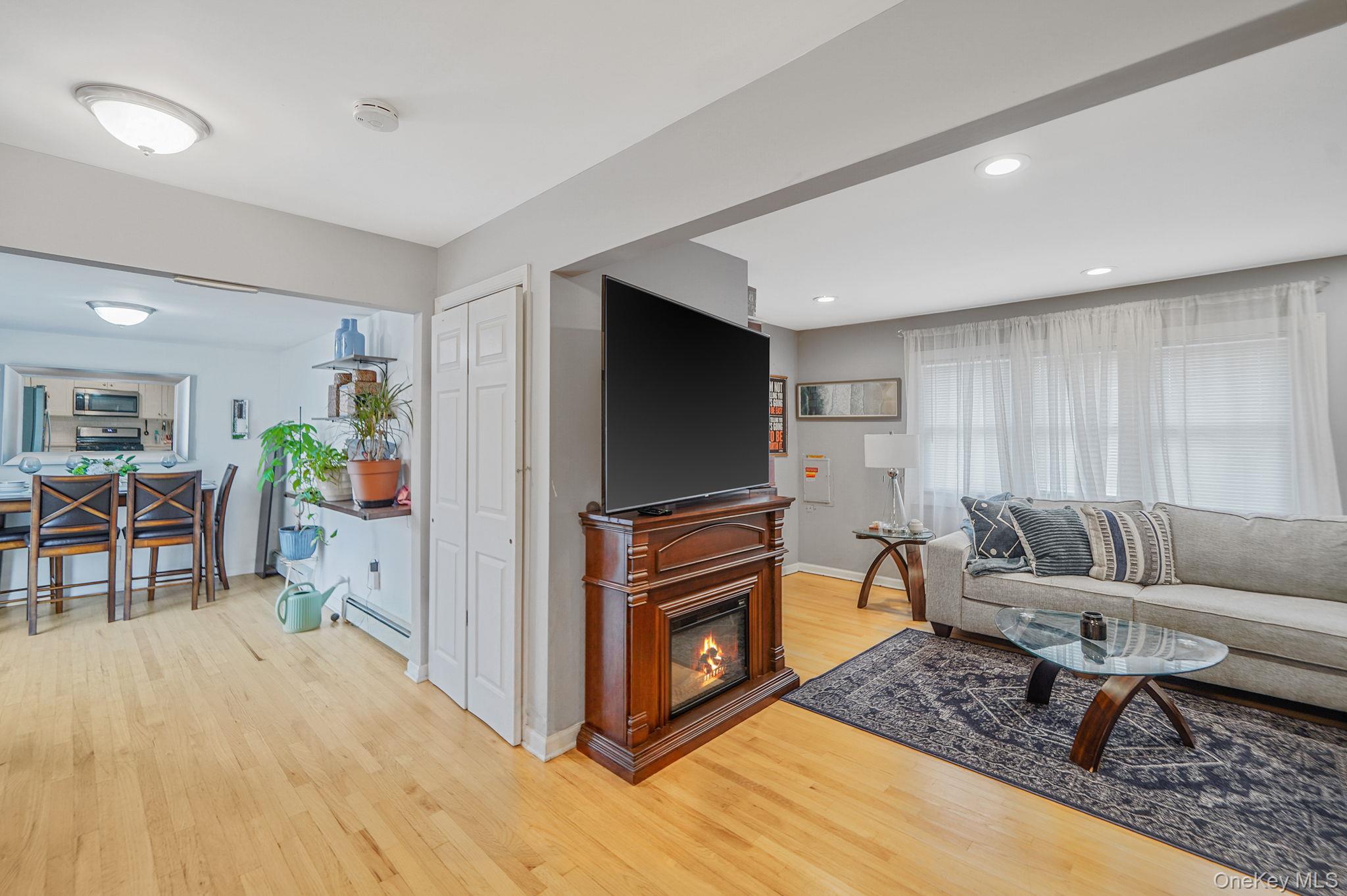 13 Poplar Street Central Islip Central Islip, NY 11722