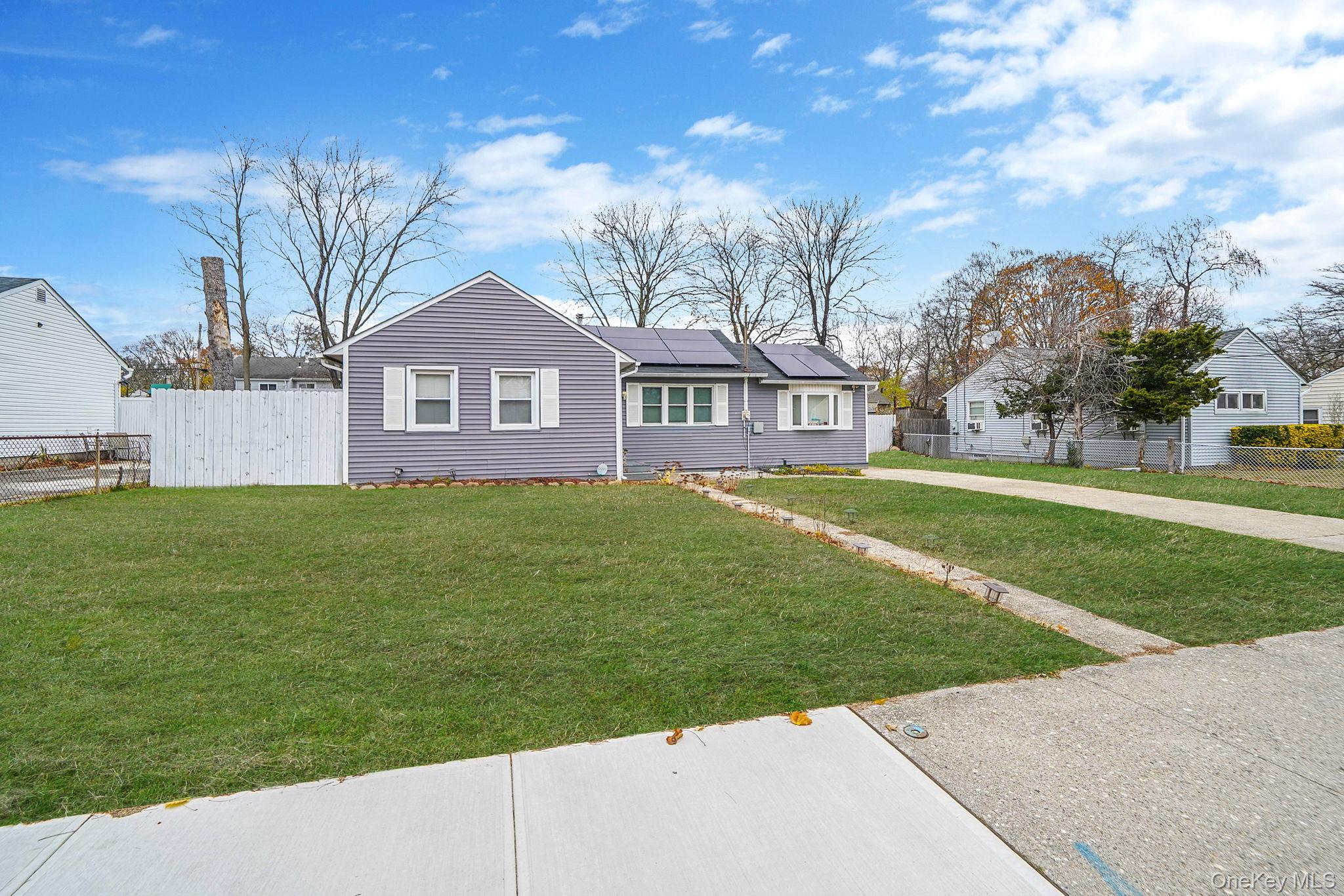 13 Poplar Street Central Islip Central Islip, NY 11722
