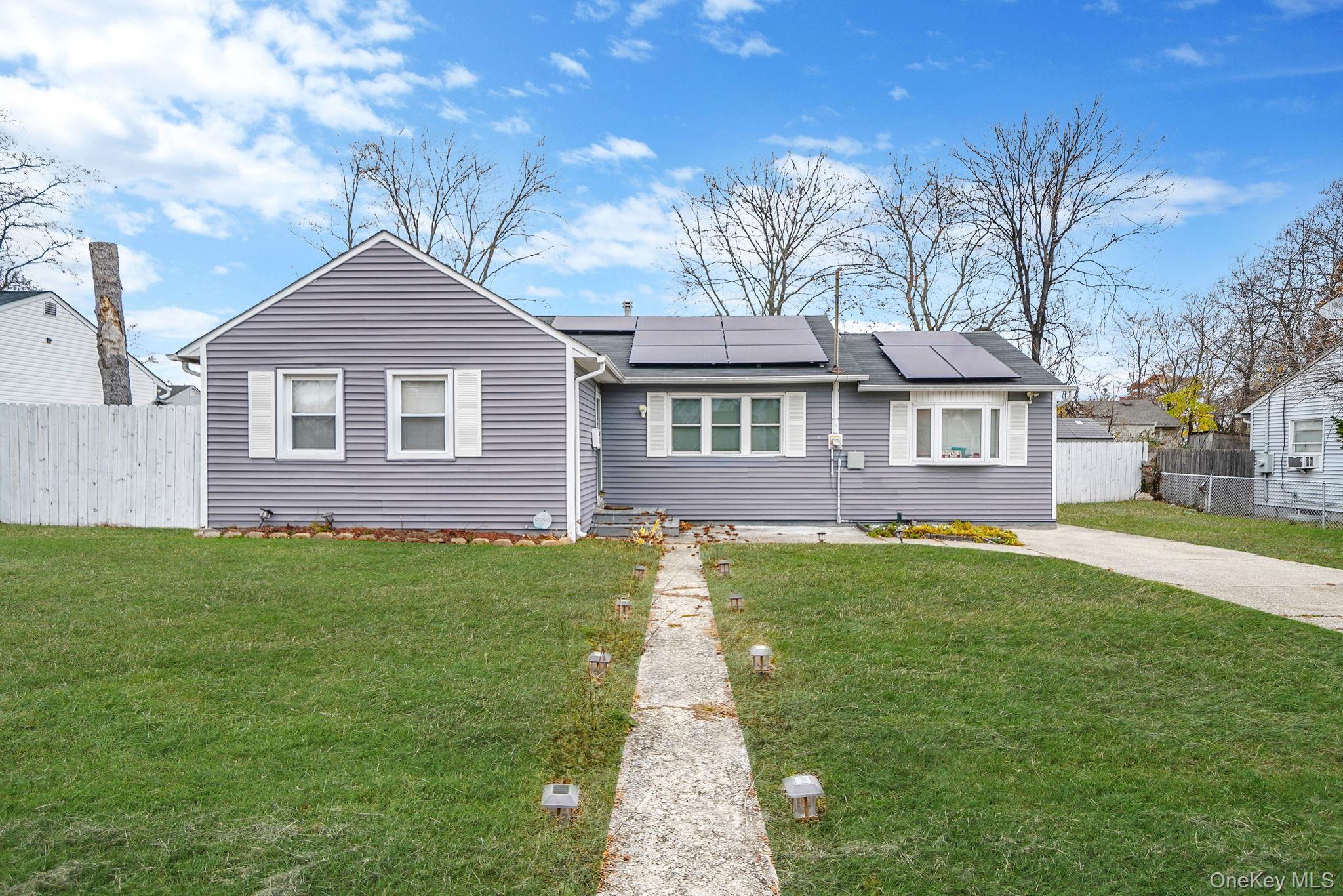 13 Poplar Street Central Islip Central Islip, NY 11722