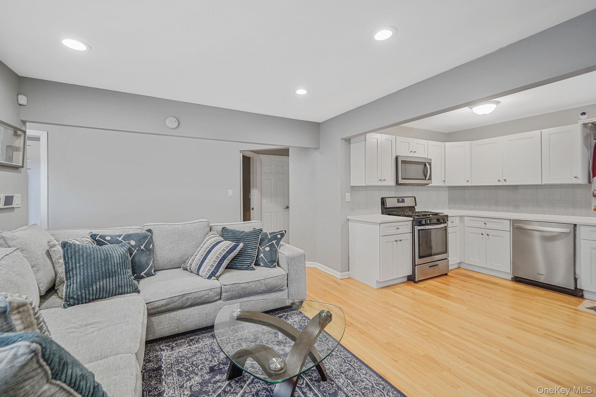 13 Poplar Street Central Islip Central Islip, NY 11722