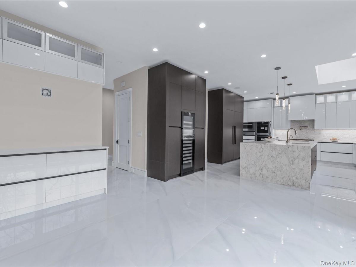 6 Hickory Drive Great Neck Great Neck, NY 11021