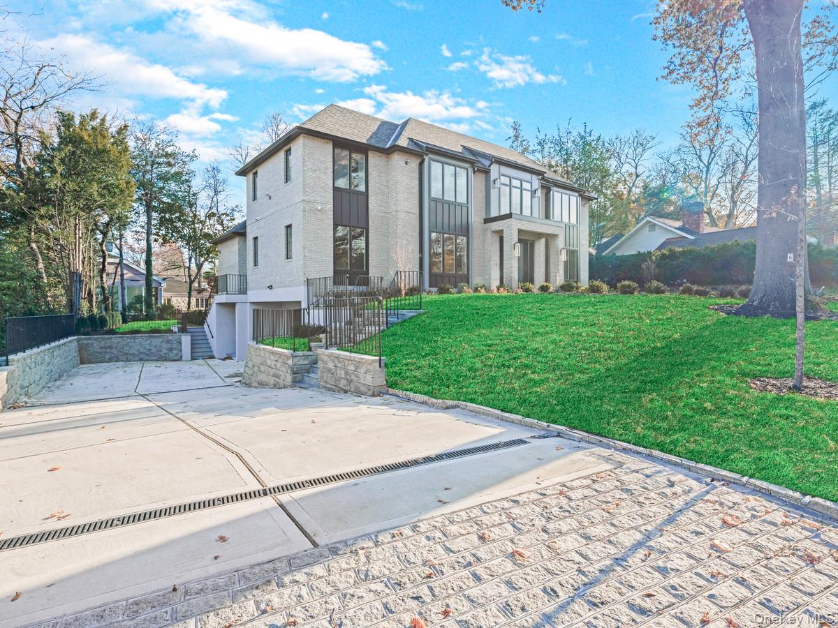 6 Hickory Drive Great Neck Great Neck, NY 11021