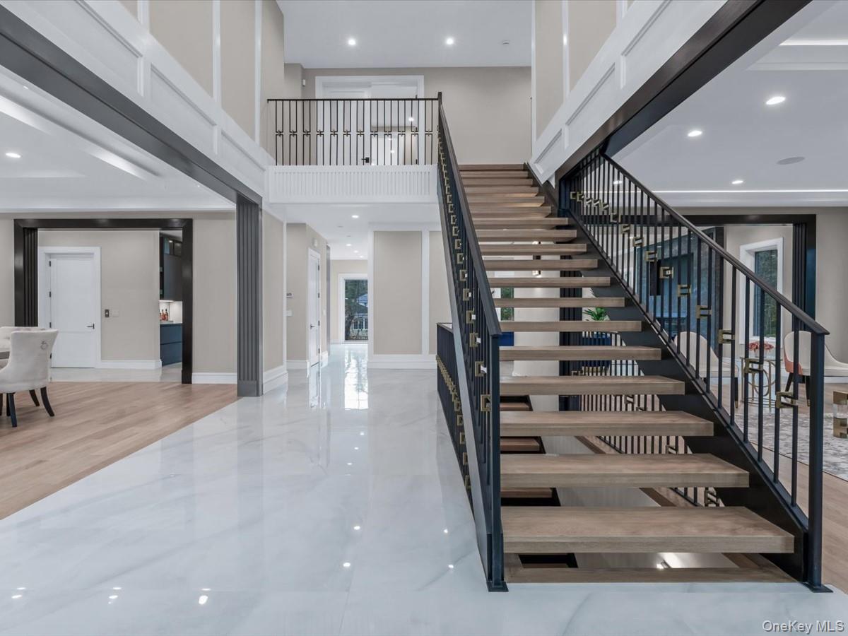 6 Hickory Drive Great Neck Great Neck, NY 11021