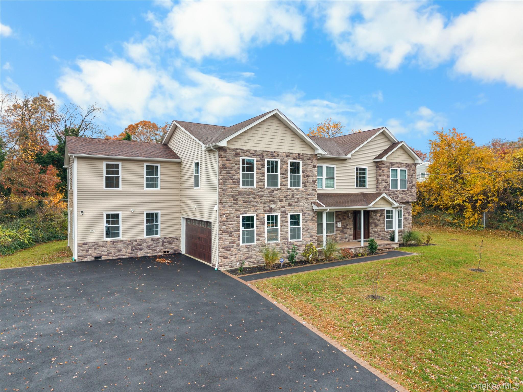 4 Coventry Court Wheatley Heights Wheatley Heights, NY 11798