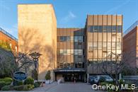 29 Barstow 305 Great Neck Great Neck, NY 11021