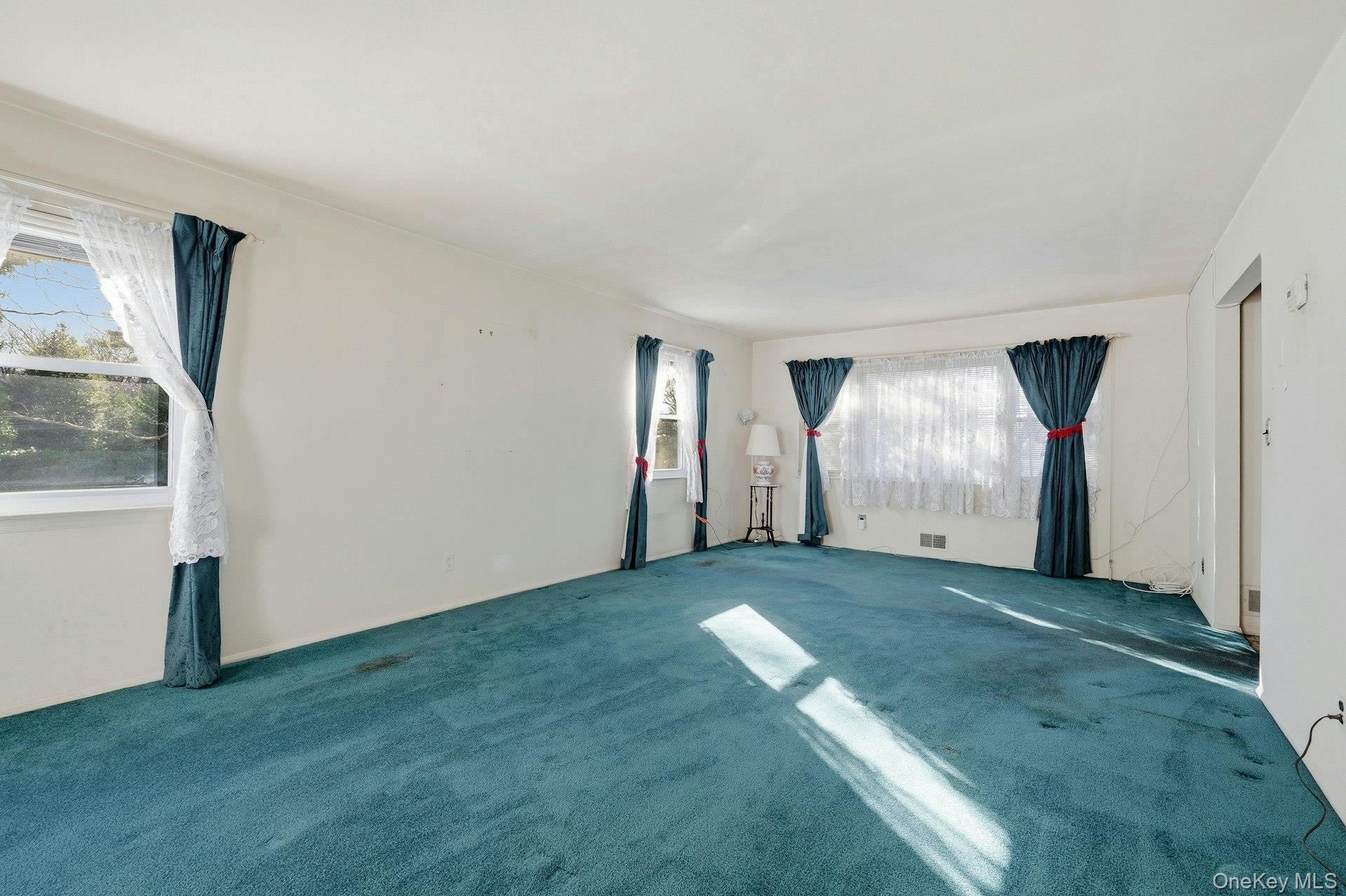 1 Hillcrest Road Port Washington Port Washington, NY 11050