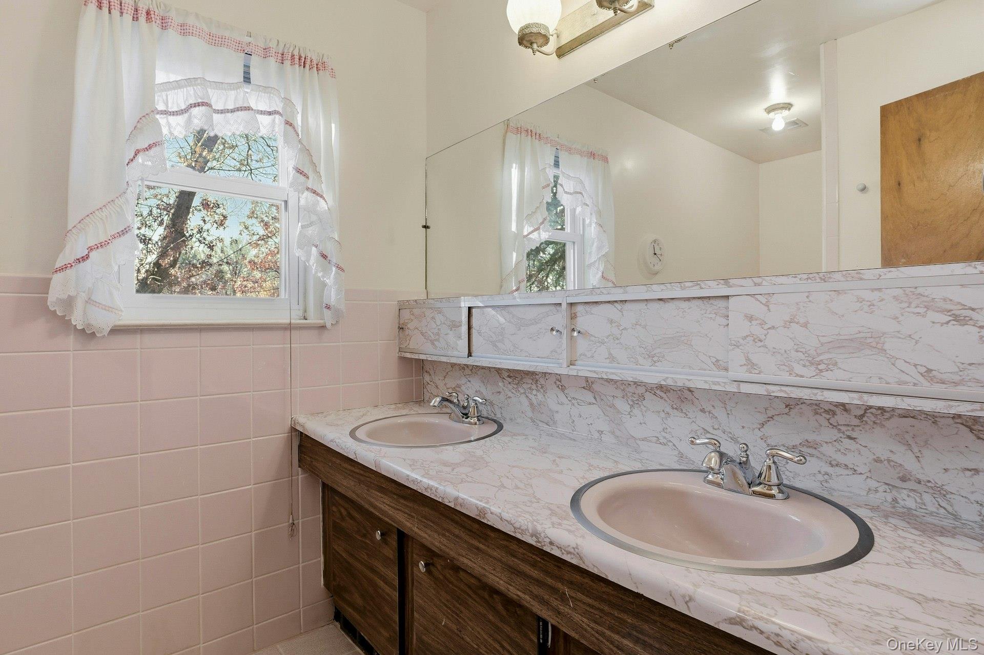 1 Hillcrest Road Port Washington Port Washington, NY 11050