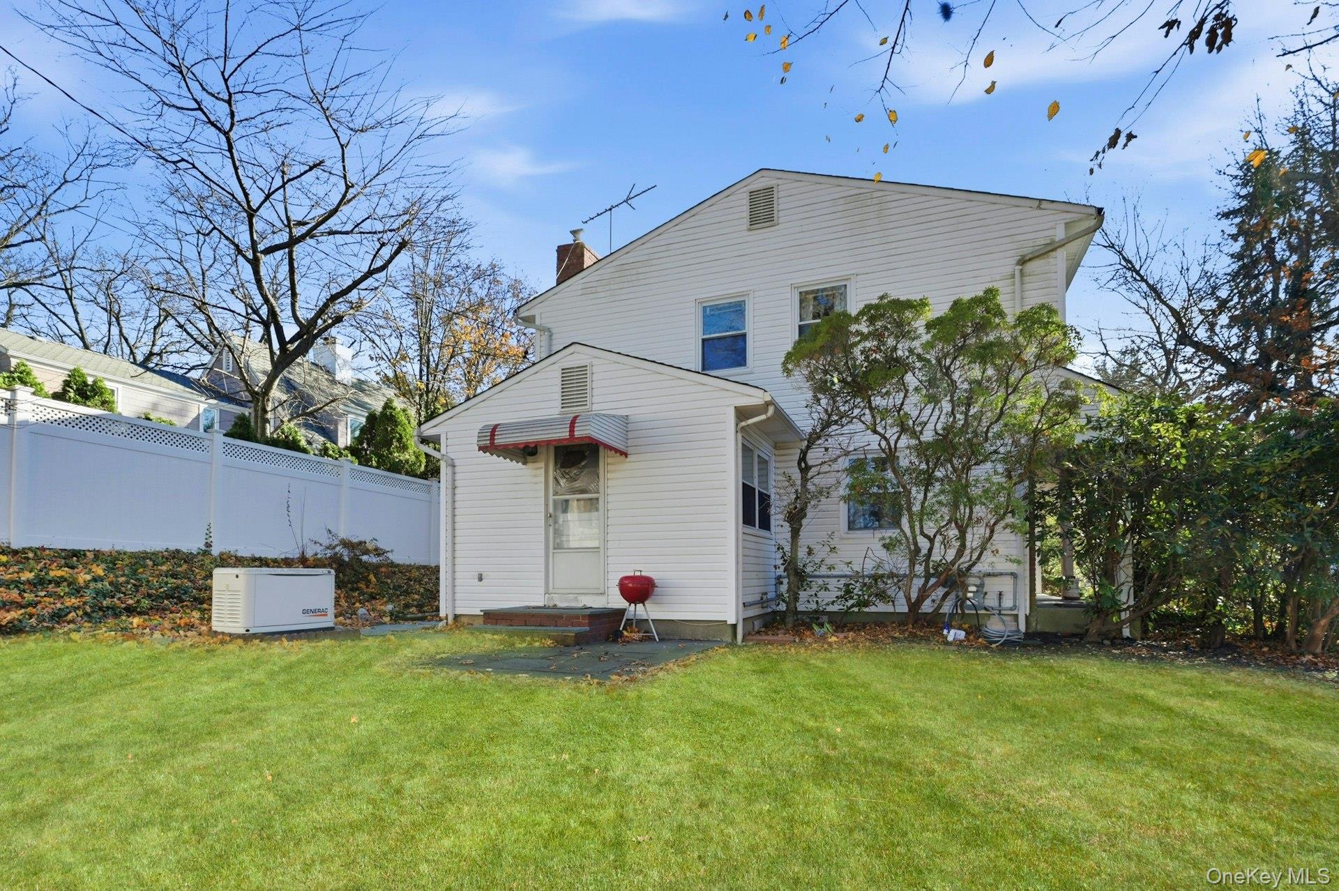 1 Hillcrest Road Port Washington Port Washington, NY 11050