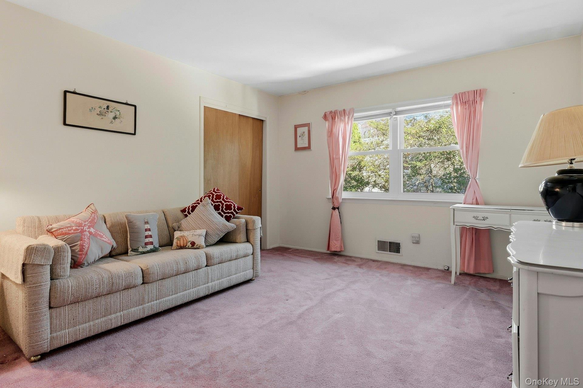 1 Hillcrest Road Port Washington Port Washington, NY 11050