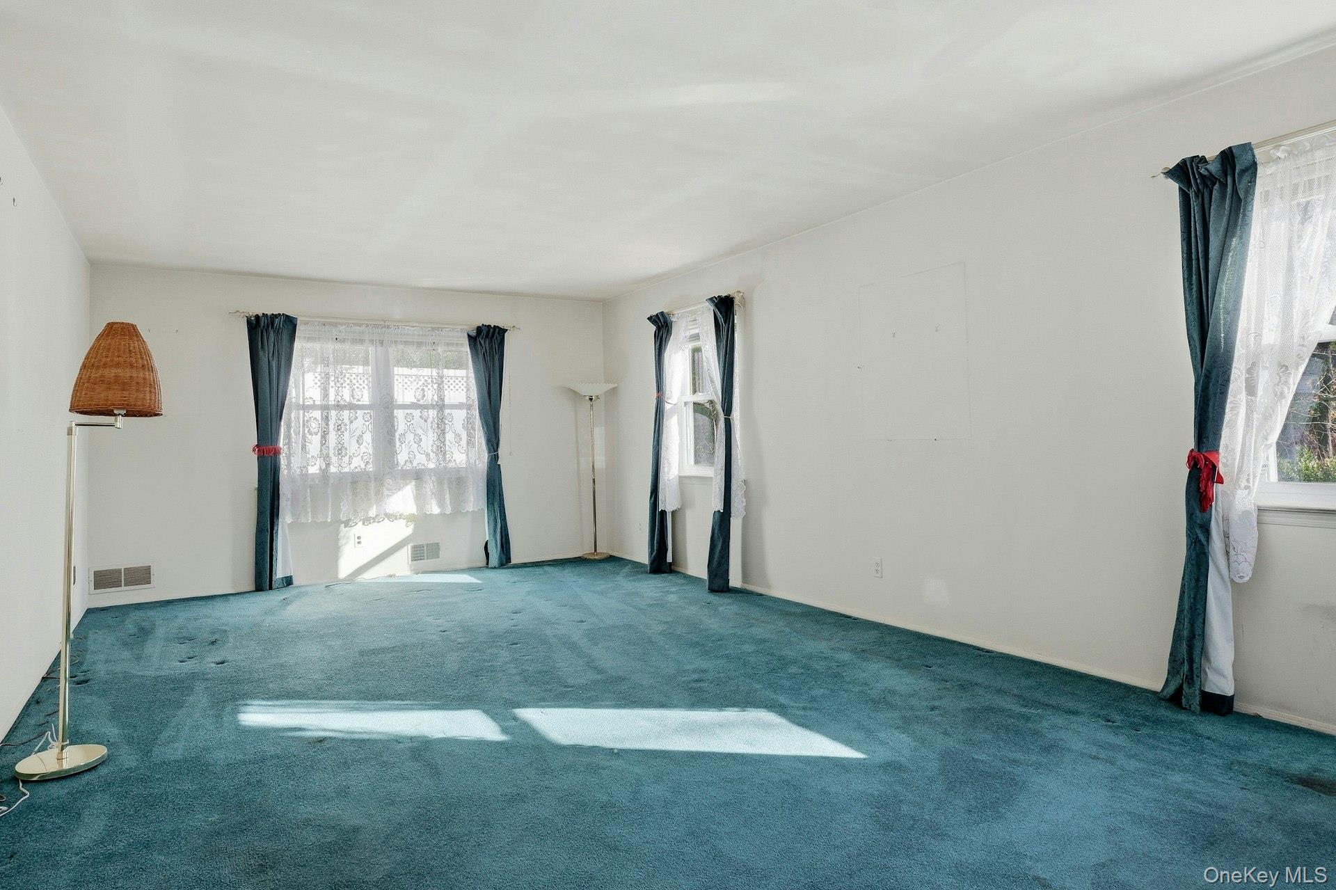 1 Hillcrest Road Port Washington Port Washington, NY 11050