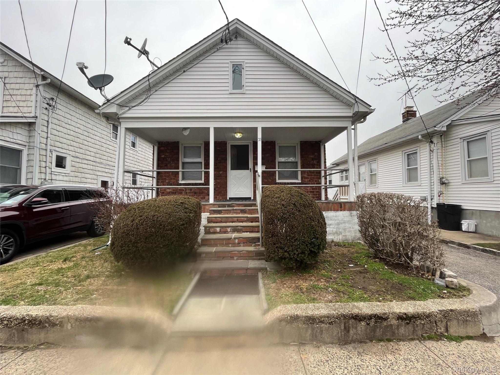 21 Beechwood Avenue Port Washington Port Washington, NY 11050