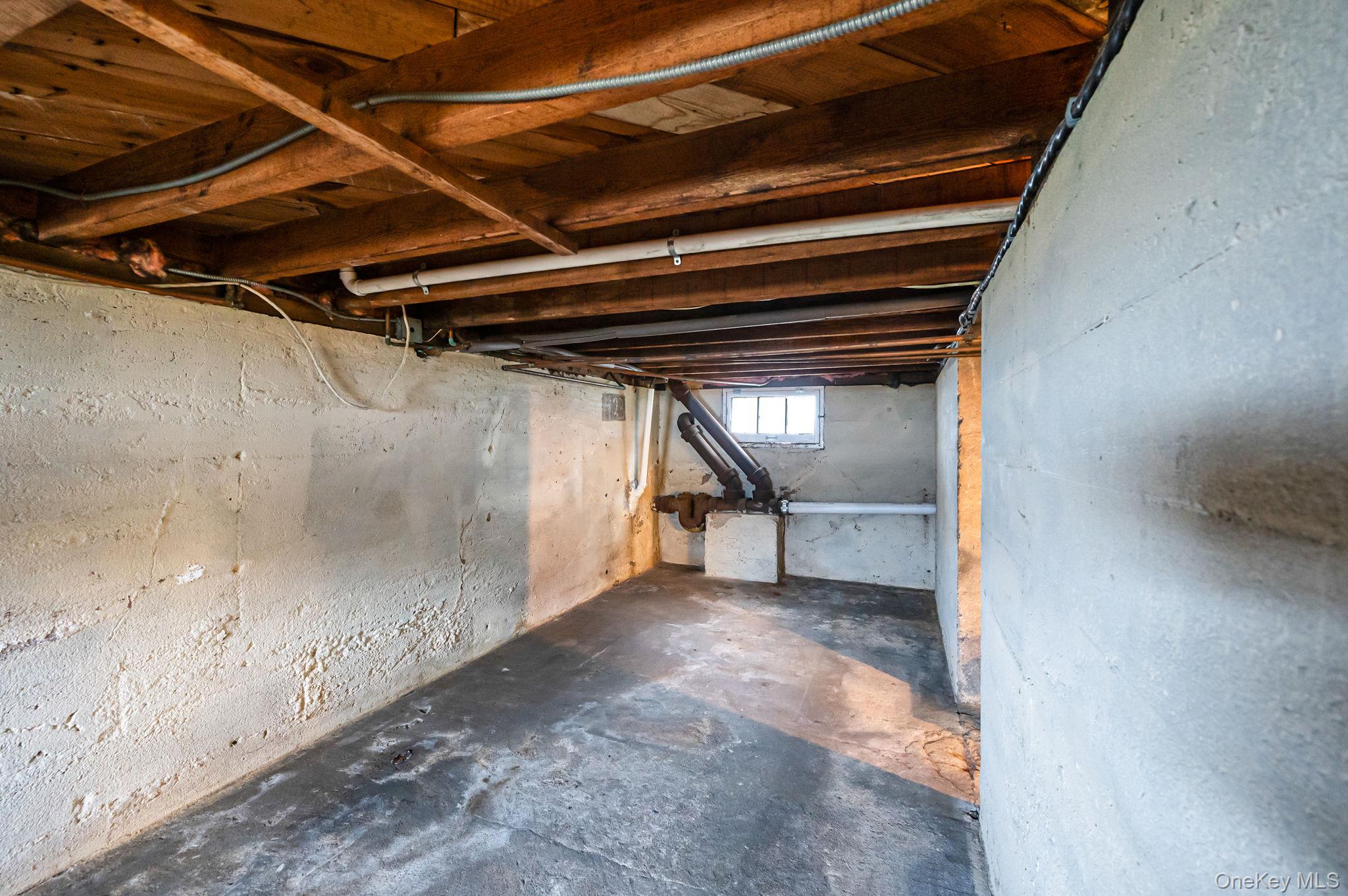 4 3rd Avenue East Islip East Islip, NY 11730