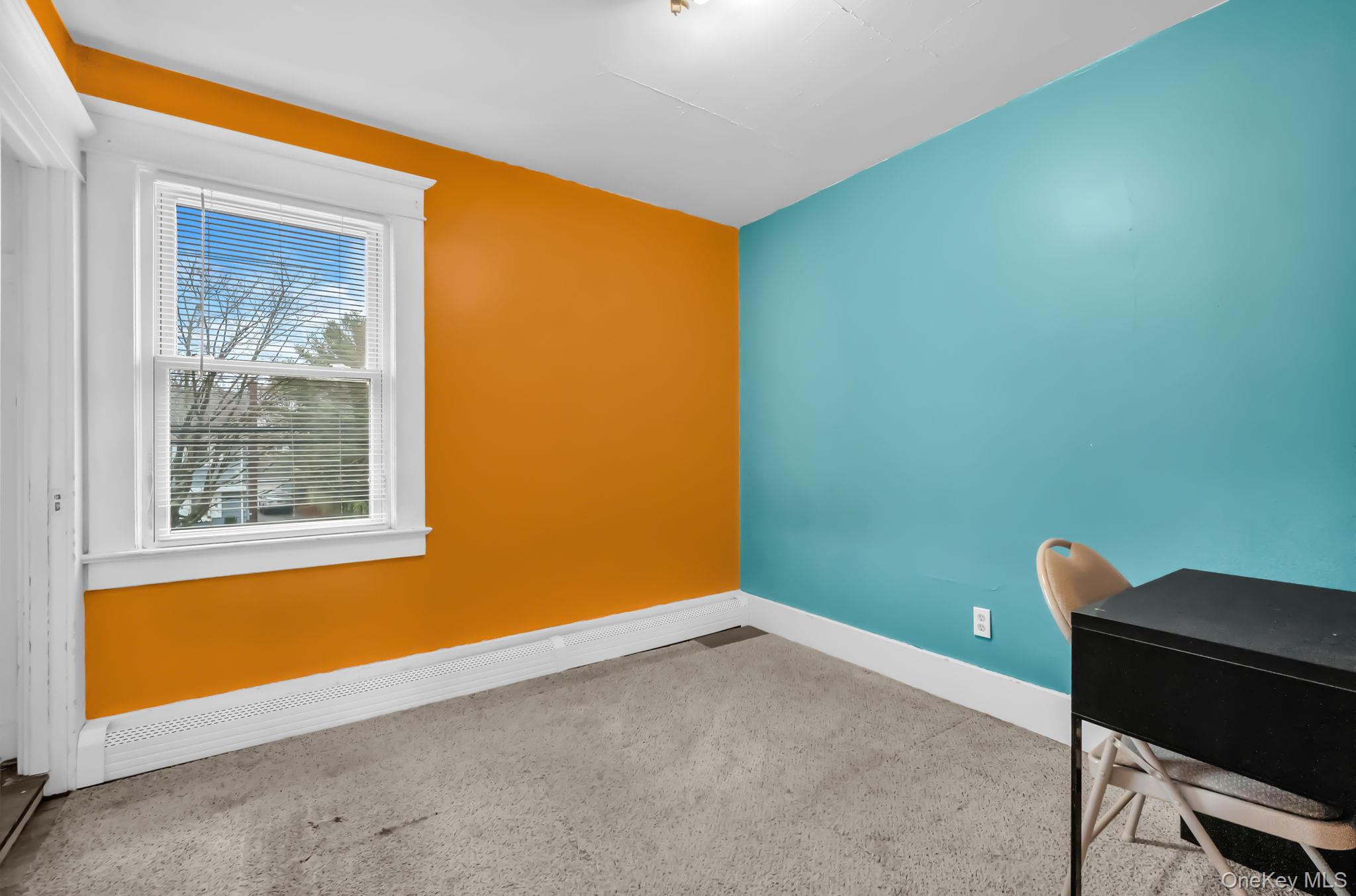 4 3rd Avenue East Islip East Islip, NY 11730