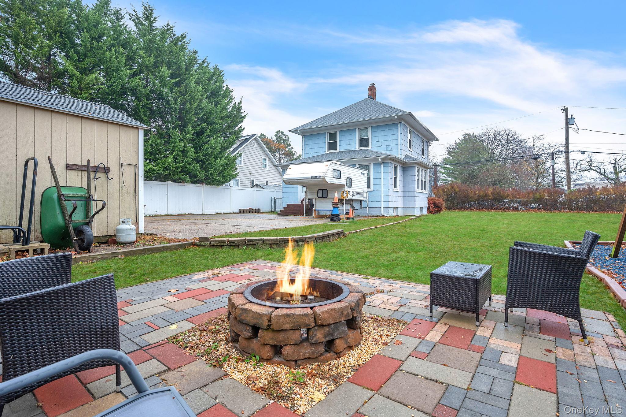 4 3rd Avenue East Islip East Islip, NY 11730