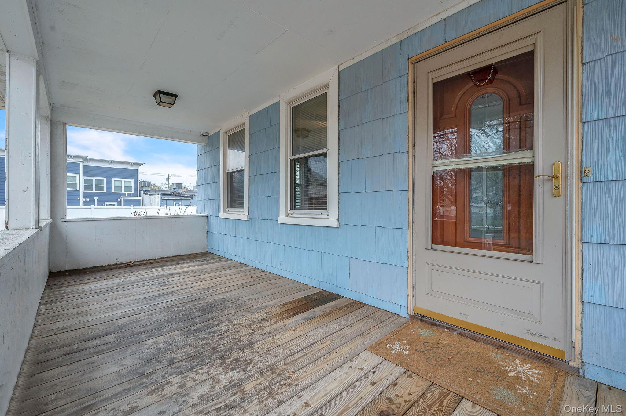 4 3rd Avenue East Islip East Islip, NY 11730