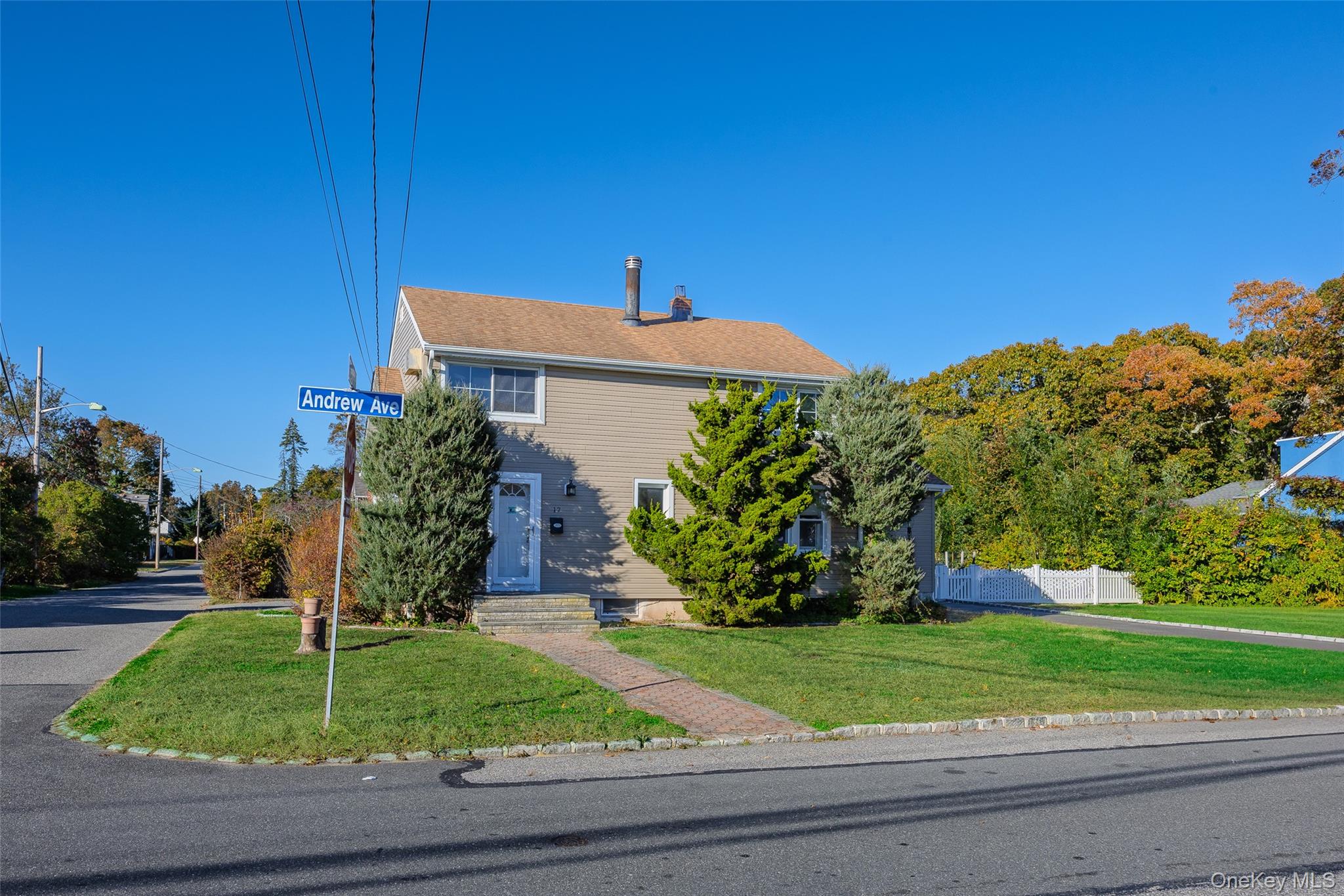 17 Andrew Avenue Islip Terrace Islip Terrace, NY 11752