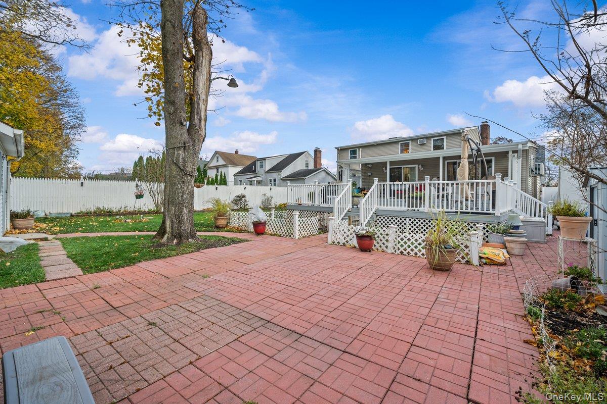 26 West 11th Street Huntington Station, NY 11746