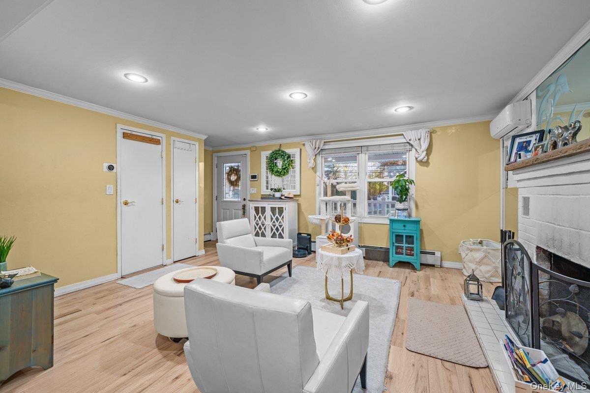 26 West 11th Street Huntington Station, NY 11746