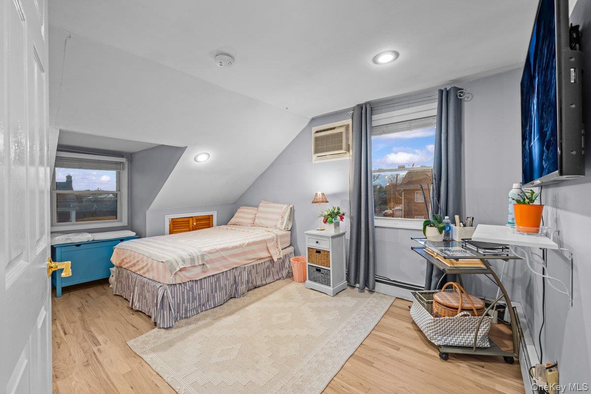 26 West 11th Street Huntington Station, NY 11746