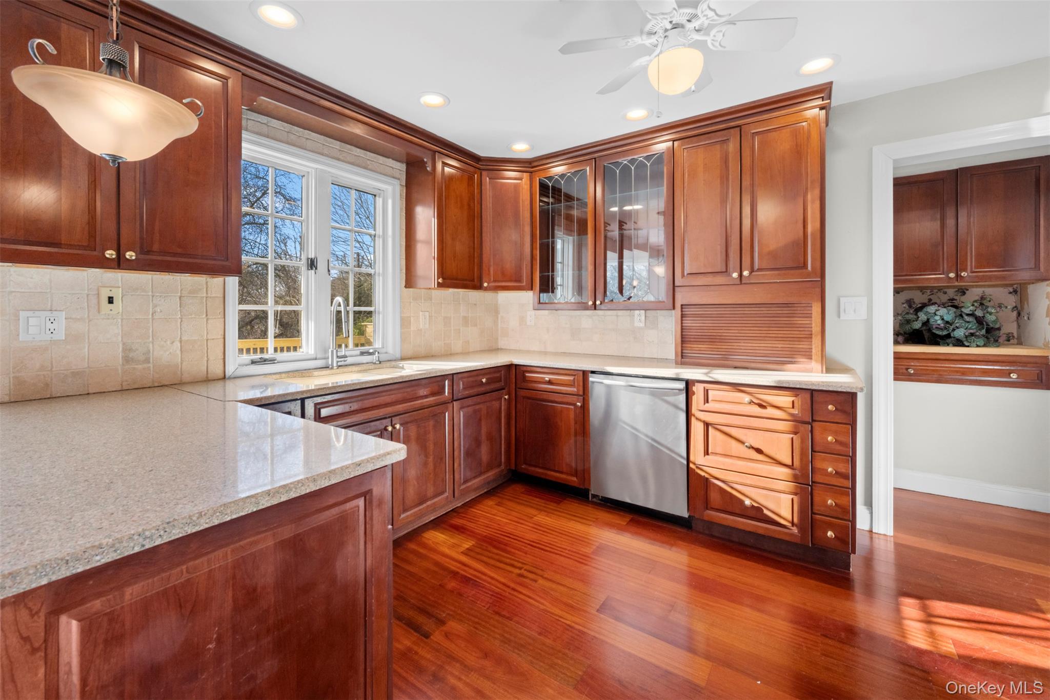 6 Penelope Lane Huntington Huntington, NY 11743