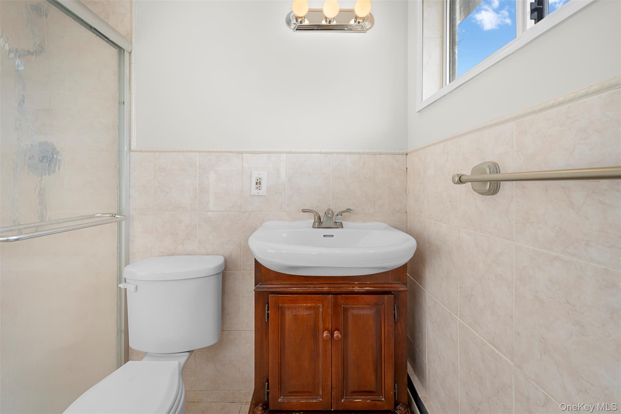 6 Penelope Lane Huntington Huntington, NY 11743