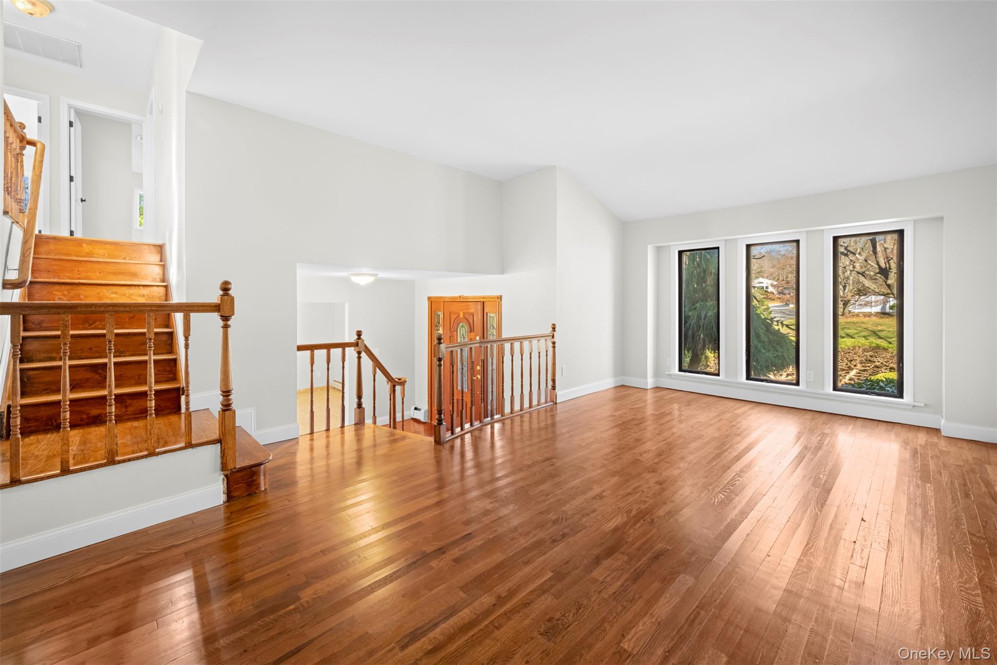 6 Penelope Lane Huntington Huntington, NY 11743