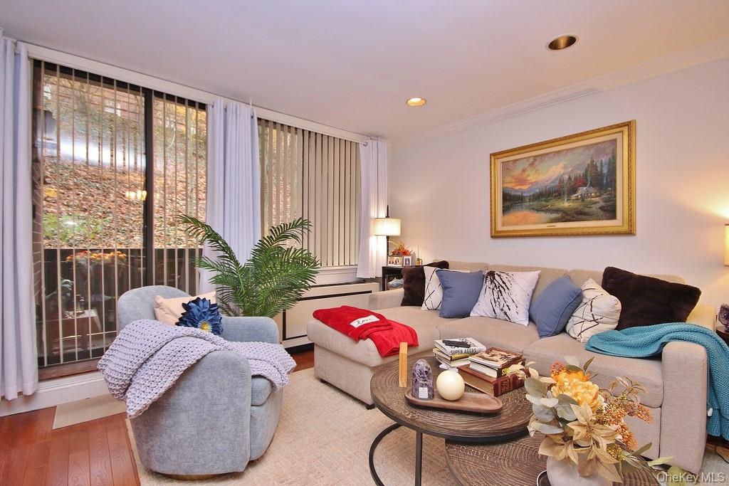 1374 Midland Avenue 101 Bronxville Bronxville, NY 10708